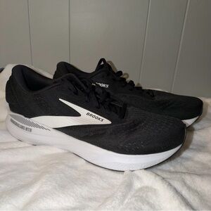 Brooks Men's Black and White Athletic Shoes